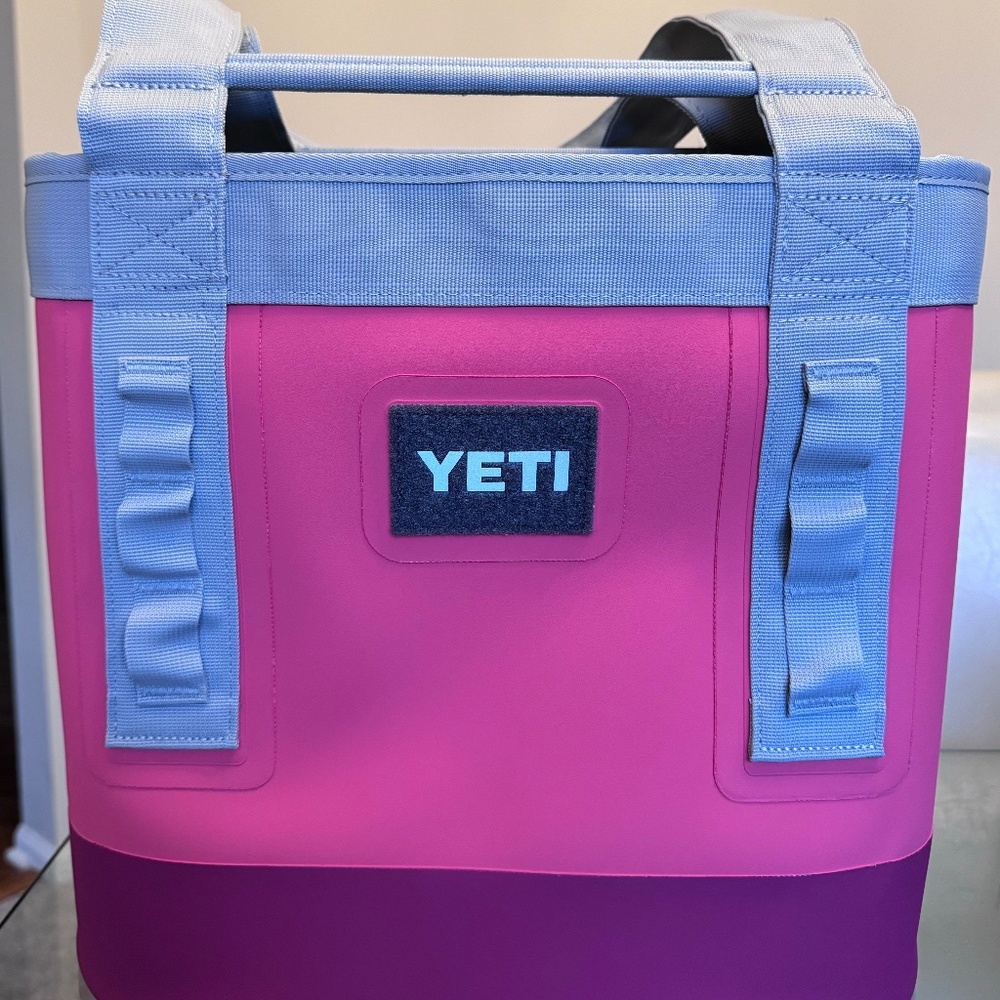 NEW with tags YETI Camino Carryall 20 in Limited Edition Bimini Pink - Picture 7 of 7